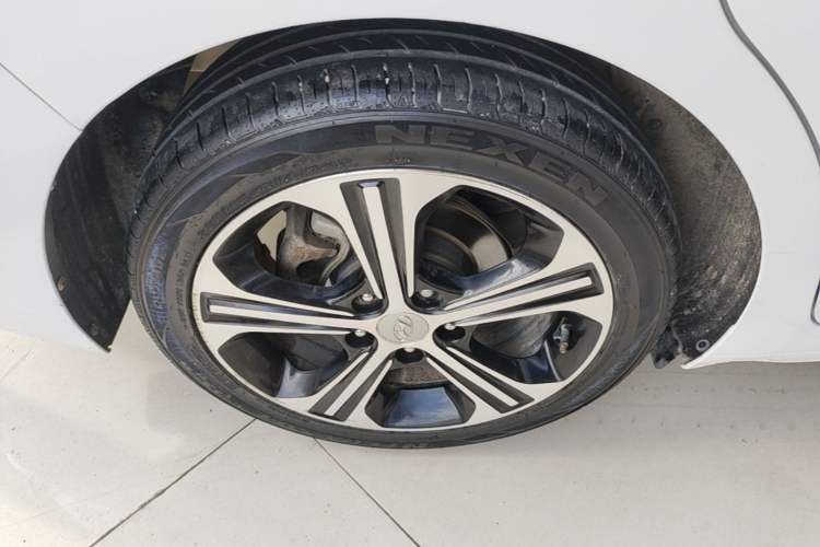 Used Hyundai Elantra (6th Generation / Lingdong) 2018 1.4T Dual-Clutch Xuan Dong · Dynamic Edition Right Rear Wheel Hub