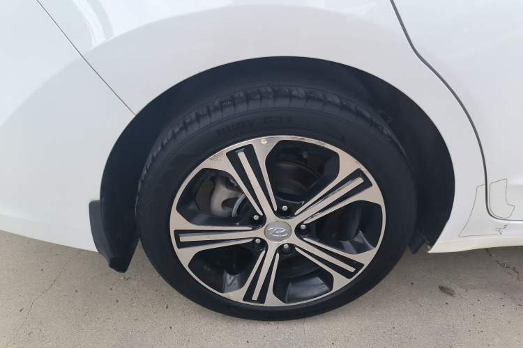 Used Hyundai Elantra (6th Generation / Lingdong) 2018 1.4T Dual-Clutch Xuan Dong · Dynamic Edition Right Rear Wheel Hub