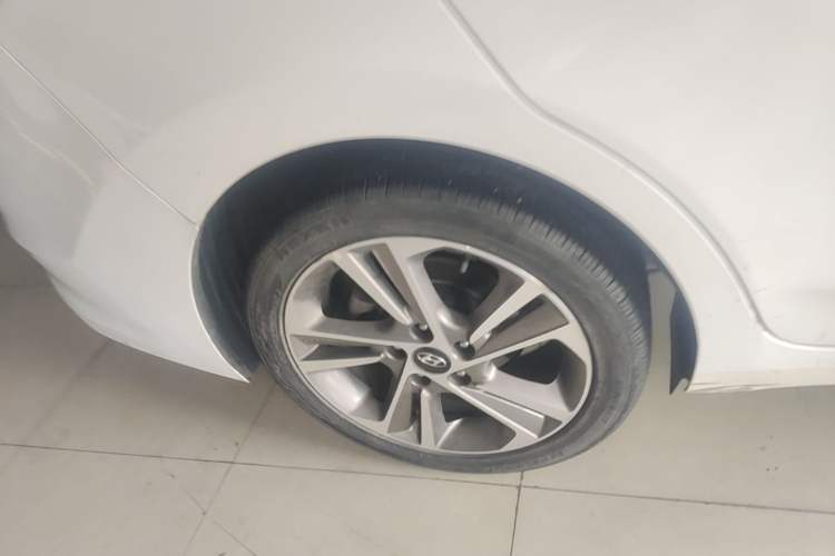 Used Hyundai Elantra (6th Generation / Lingdong) 2018 1.6L Automatic 15th Anniversary Special Edition Right Rear Wheel Hub