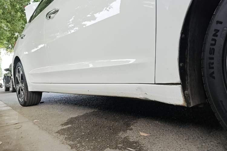 Used Hyundai Elantra (6th Generation / Lingdong) 2018 1.4T Dual-Clutch Xuan Dong · Dynamic Edition Right Side Sill