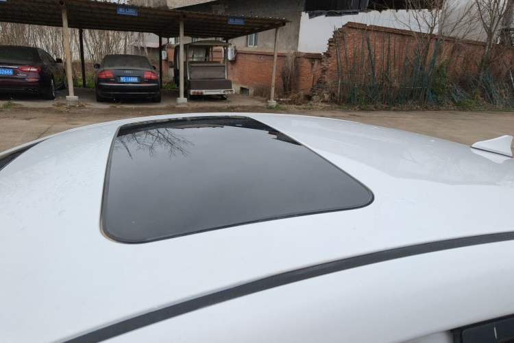 Used Hyundai Elantra (6th Generation / Lingdong) 2018 1.6L Automatic 15th Anniversary Special Edition Roof
