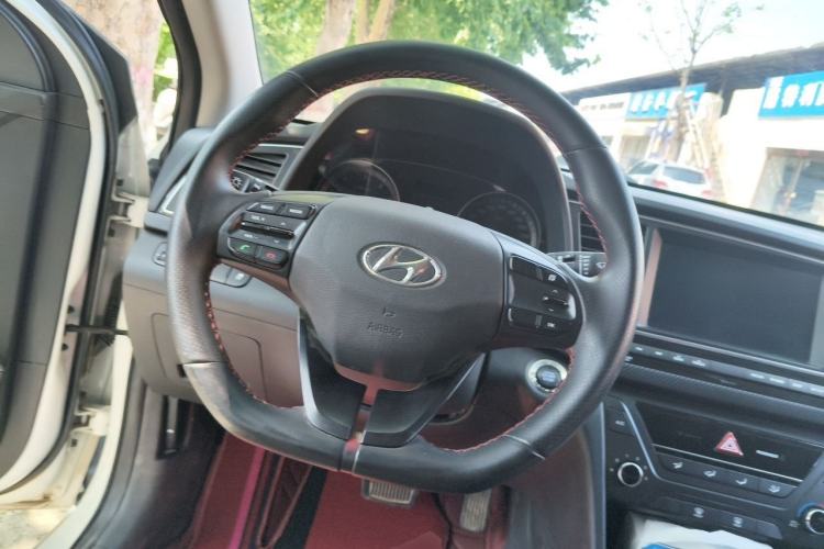 Used Hyundai Elantra (6th Generation / Lingdong) 2018 1.4T Dual-Clutch Xuan Dong · Dynamic Edition Steering Wheel
