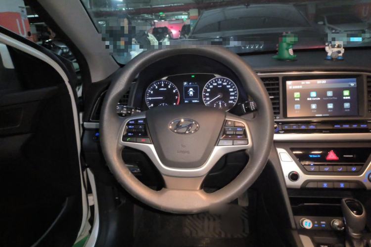 Used Hyundai Elantra (6th Generation / Lingdong) 2018 1.6L Automatic 15th Anniversary Special Edition Steering Wheel