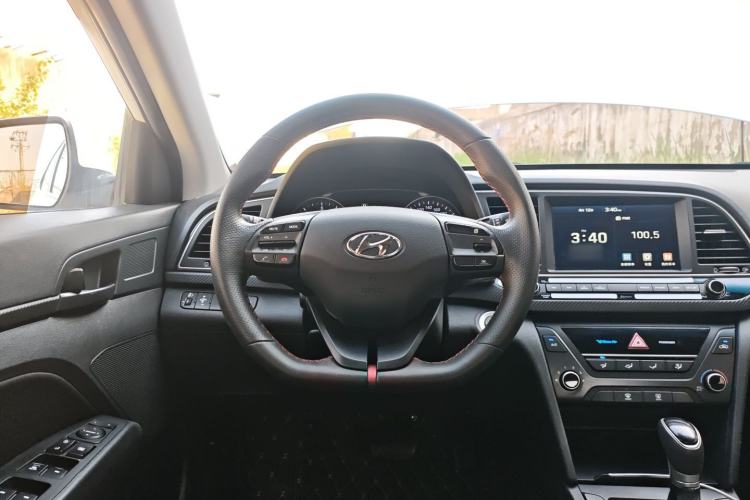 Used Hyundai Elantra (6th Generation / Lingdong) 2018 1.4T Dual-Clutch Xuan Dong · Dynamic Edition Steering Wheel