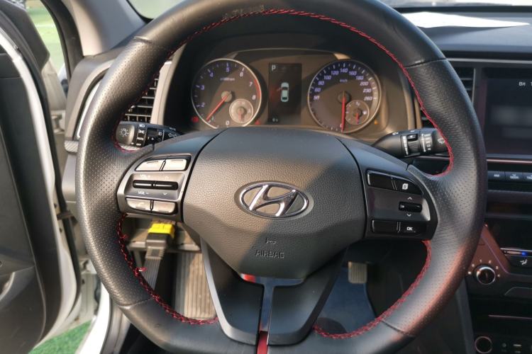 Used Hyundai Elantra (6th Generation / Lingdong) 2018 1.4T Dual-Clutch Xuan Dong · Dynamic Edition Steering Wheel