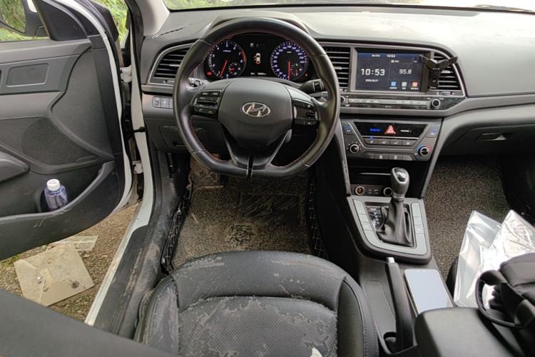 Used Hyundai Elantra (6th Generation / Lingdong) 2018 1.4T Dual-Clutch Xuan Dong · Dynamic Edition Steering Wheel