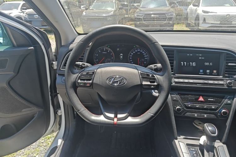 Used Hyundai Elantra (6th Generation / Lingdong) 2018 1.4T Dual-Clutch Xuan Dong · Dynamic Edition Steering Wheel