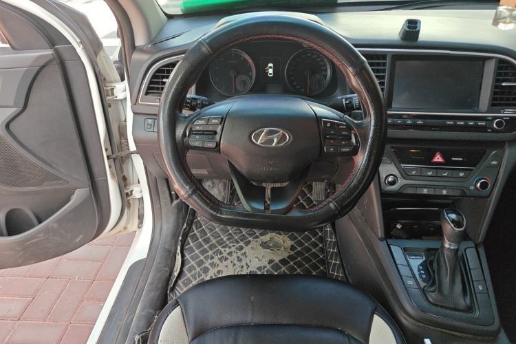 Used Hyundai Elantra (6th Generation / Lingdong) 2018 1.4T Dual-Clutch Xuan Dong · Dynamic Edition Steering Wheel