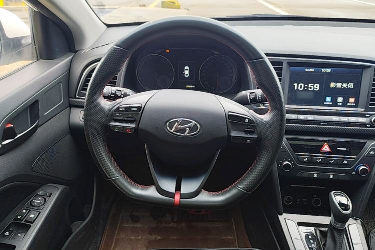 Used Hyundai Elantra (6th Generation / Lingdong) 2018 1.4T Dual-Clutch Xuan Dong · Dynamic Edition Steering Wheel