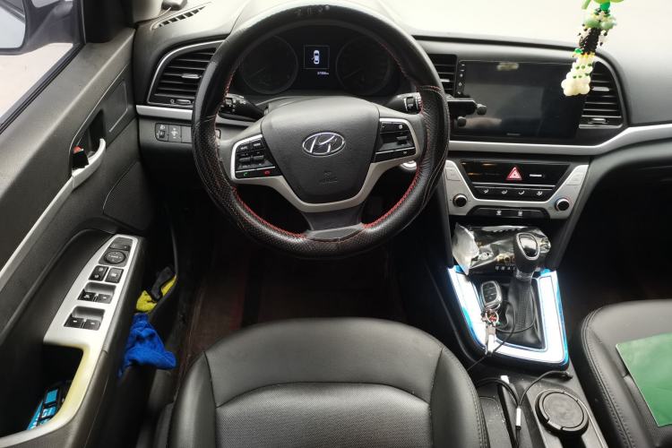 Used Hyundai Elantra (6th Generation / Lingdong) 2018 1.6L Automatic 15th Anniversary Special Edition Steering Wheel
