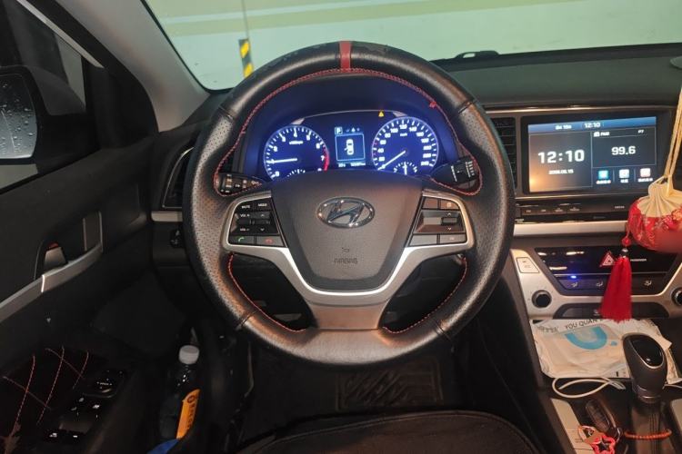 Used Hyundai Elantra (6th Generation / Lingdong) 2018 1.6L Automatic 15th Anniversary Special Edition Steering Wheel