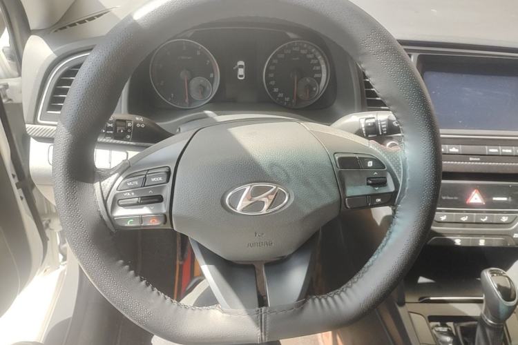 Used Hyundai Elantra (6th Generation / Lingdong) 2018 1.4T Dual-Clutch Xuan Dong · Dynamic Edition Steering Wheel