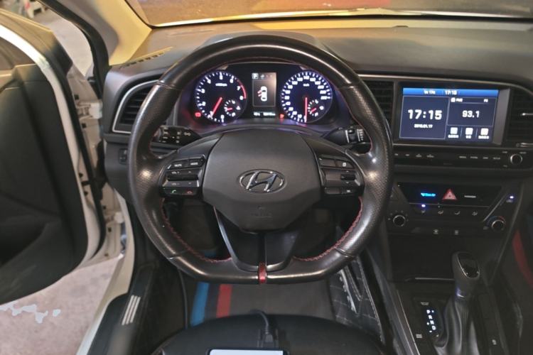 Used Hyundai Elantra (6th Generation / Lingdong) 2018 1.4T Dual-Clutch Xuan Dong · Dynamic Edition Steering Wheel