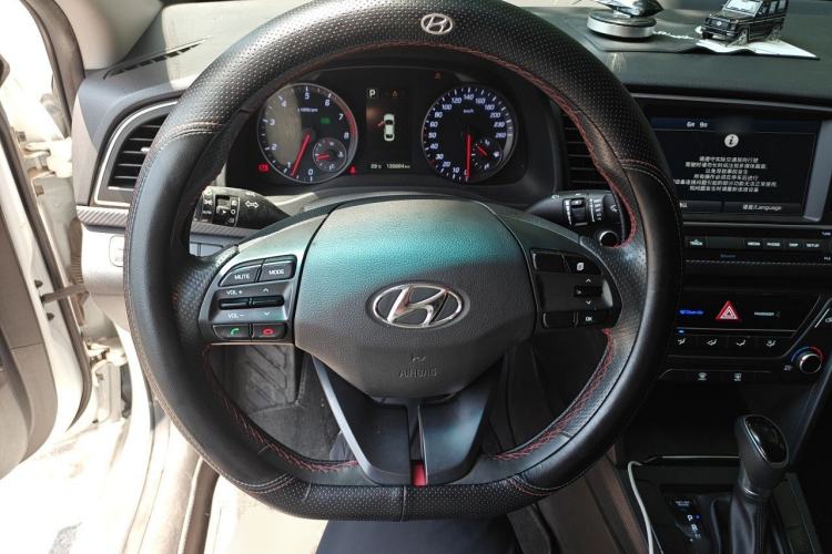 Used Hyundai Elantra (6th Generation / Lingdong) 2018 1.4T Dual-Clutch Xuan Dong · Dynamic Edition Steering Wheel