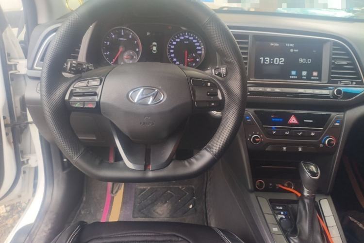 Used Hyundai Elantra (6th Generation / Lingdong) 2018 1.4T Dual-Clutch Xuan Dong · Dynamic Edition Steering Wheel