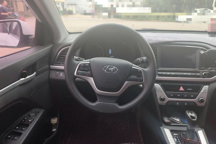 Used Hyundai Elantra (6th Generation / Lingdong) 2018 1.6L Automatic 15th Anniversary Special Edition Steering Wheel