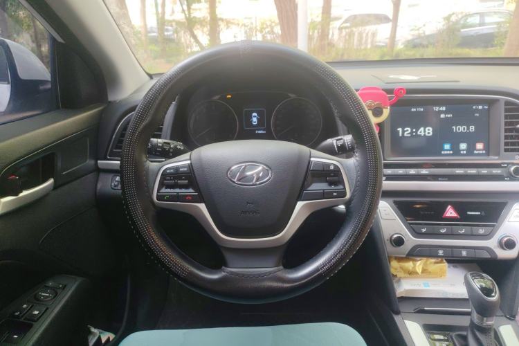 Used Hyundai Elantra (6th Generation / Lingdong) 2018 1.6L Automatic 15th Anniversary Special Edition Steering Wheel
