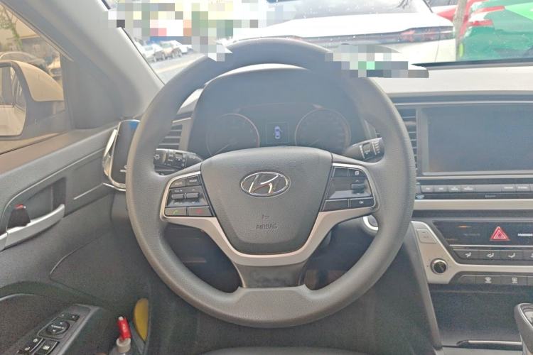 Used Hyundai Elantra (6th Generation / Lingdong) 2018 1.6L Automatic 15th Anniversary Special Edition Steering Wheel