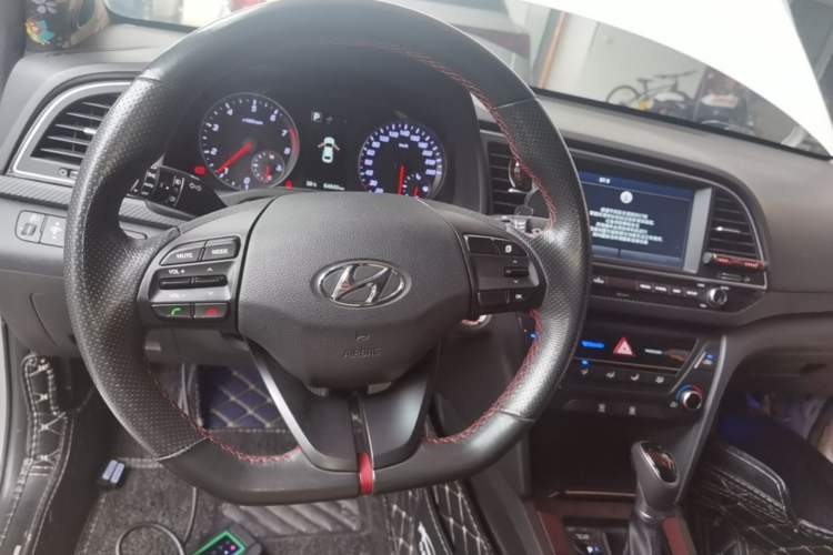 Used Hyundai Elantra (6th Generation / Lingdong) 2018 1.4T Dual-Clutch Xuan Dong · Dynamic Edition Steering Wheel