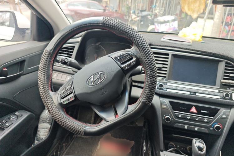 Used Hyundai Elantra (6th Generation / Lingdong) 2018 1.4T Dual-Clutch Xuan Dong · Dynamic Edition Steering Wheel