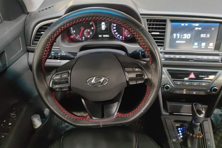 Used Hyundai Elantra (6th Generation / Lingdong) 2018 1.4T Dual-Clutch Xuan Dong · Dynamic Edition Steering Wheel