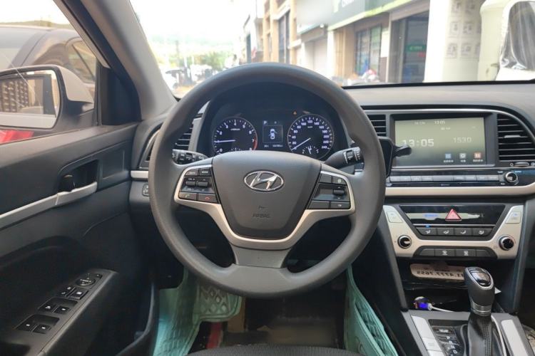 Used Hyundai Elantra (6th Generation / Lingdong) 2018 1.6L Automatic 15th Anniversary Special Edition Steering Wheel