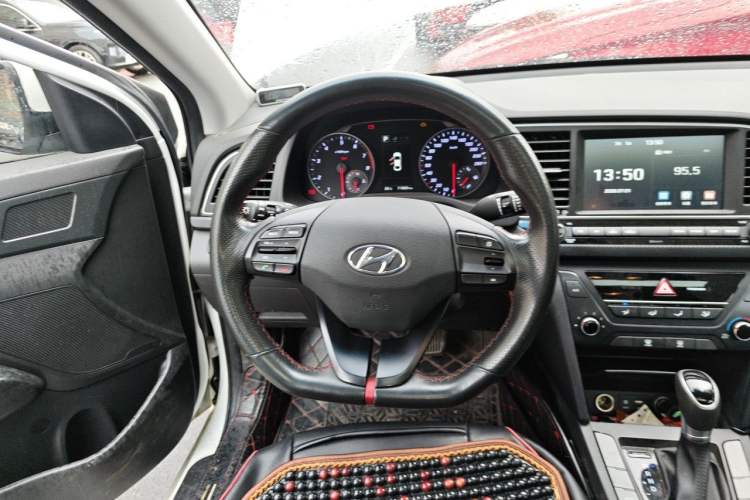 Used Hyundai Elantra (6th Generation / Lingdong) 2018 1.4T Dual-Clutch Xuan Dong · Dynamic Edition Steering Wheel