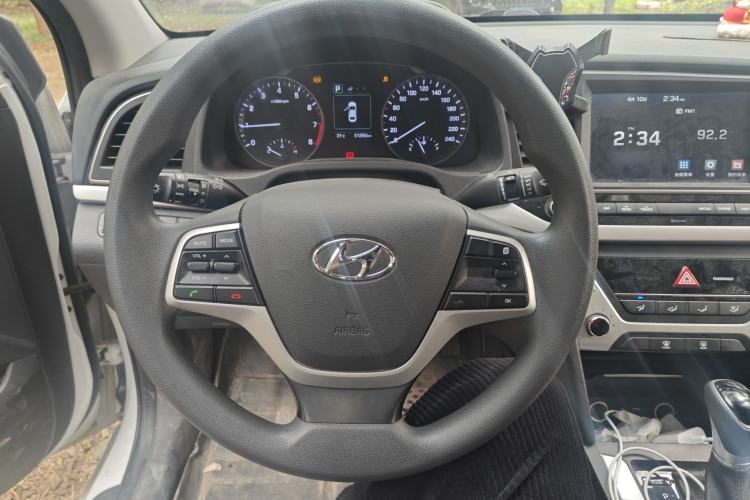 Used Hyundai Elantra (6th Generation / Lingdong) 2018 1.6L Automatic 15th Anniversary Special Edition Steering Wheel