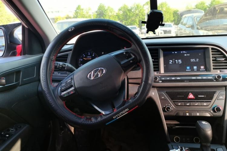 Used Hyundai Elantra (6th Generation / Lingdong) 2018 1.4T Dual-Clutch Xuan Dong · Dynamic Edition Steering Wheel