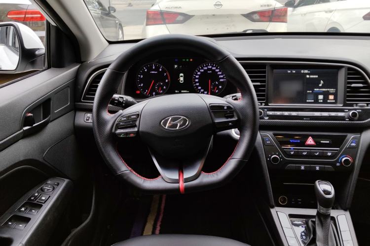 Used Hyundai Elantra (6th Generation / Lingdong) 2018 1.4T Dual-Clutch Xuan Dong · Dynamic Edition Steering Wheel