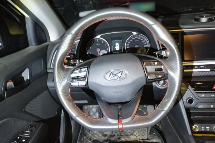 Used Hyundai Elantra (6th Generation / Lingdong) 2018 1.4T Dual-Clutch Xuan Dong · Dynamic Edition Steering Wheel