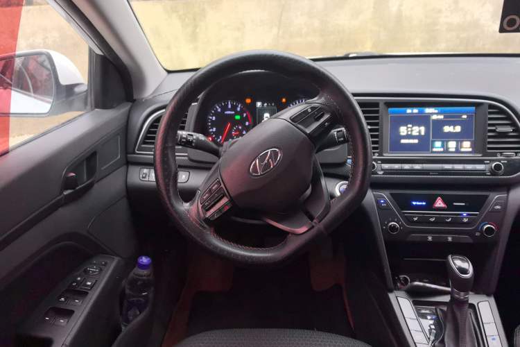 Used Hyundai Elantra (6th Generation / Lingdong) 2018 1.4T Dual-Clutch Xuan Dong · Dynamic Edition Steering Wheel