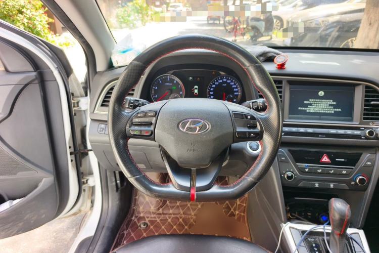 Used Hyundai Elantra (6th Generation / Lingdong) 2018 1.4T Dual-Clutch Xuan Dong · Dynamic Edition Steering Wheel