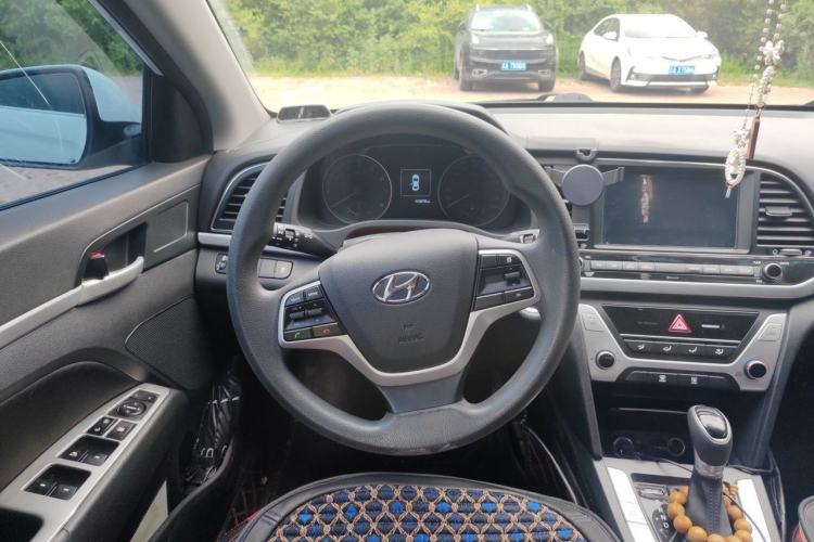 Used Hyundai Elantra (6th Generation / Lingdong) 2018 1.6L Automatic 15th Anniversary Special Edition Steering Wheel