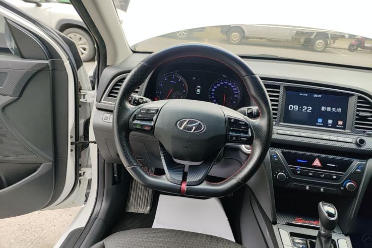 Used Hyundai Elantra (6th Generation / Lingdong) 2018 1.4T Dual-Clutch Xuan Dong · Dynamic Edition Steering Wheel