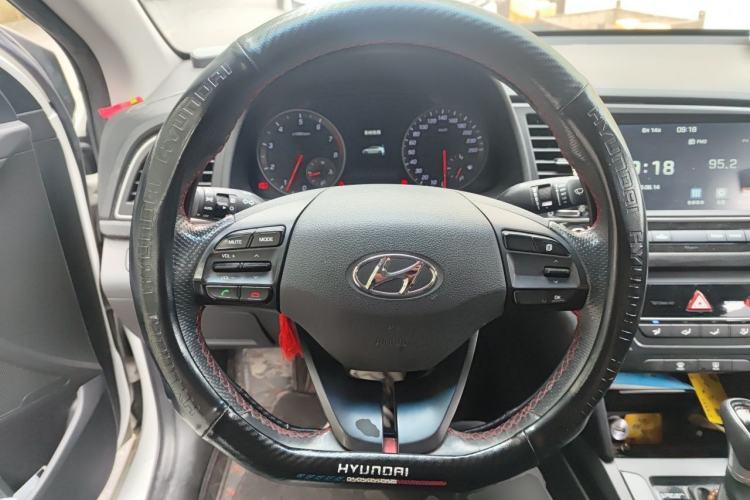Used Hyundai Elantra (6th Generation / Lingdong) 2018 1.4T Dual-Clutch Xuan Dong · Dynamic Edition Steering Wheel
