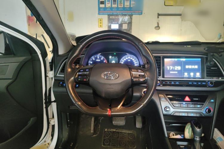 Used Hyundai Elantra (6th Generation / Lingdong) 2018 1.4T Dual-Clutch Xuan Dong · Dynamic Edition Steering Wheel