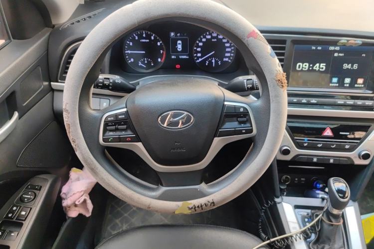 Used Hyundai Elantra (6th Generation / Lingdong) 2018 1.6L Automatic 15th Anniversary Special Edition Steering Wheel
