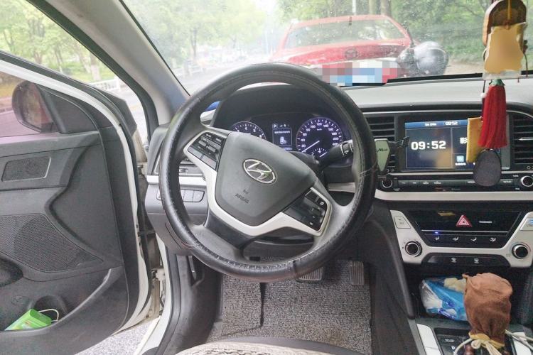 Used Hyundai Elantra (6th Generation / Lingdong) 2018 1.6L Automatic 15th Anniversary Special Edition Steering Wheel