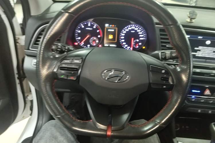 Used Hyundai Elantra (6th Generation / Lingdong) 2018 1.4T Dual-Clutch Xuan Dong · Dynamic Edition Steering Wheel