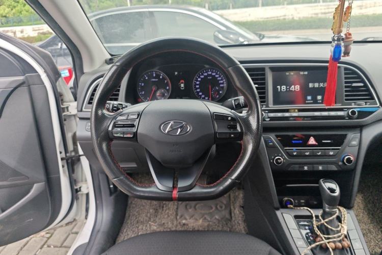 Used Hyundai Elantra (6th Generation / Lingdong) 2018 1.4T Dual-Clutch Xuan Dong · Dynamic Edition Steering Wheel