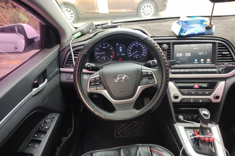 Used Hyundai Elantra (6th Generation / Lingdong) 2018 1.6L Automatic 15th Anniversary Special Edition Steering Wheel