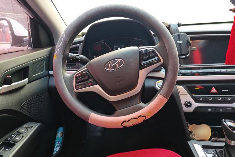 Used Hyundai Elantra (6th Generation / Lingdong) 2018 1.6L Automatic 15th Anniversary Special Edition Steering Wheel