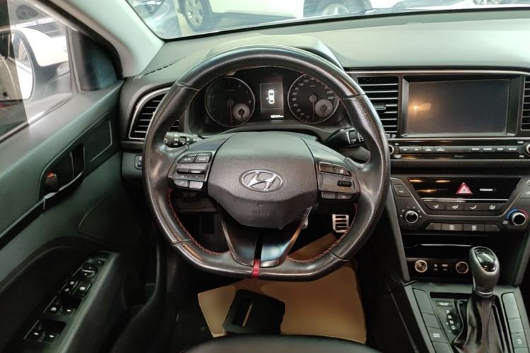 Used Hyundai Elantra (6th Generation / Lingdong) 2018 1.4T Dual-Clutch Xuan Dong · Dynamic Edition Steering Wheel