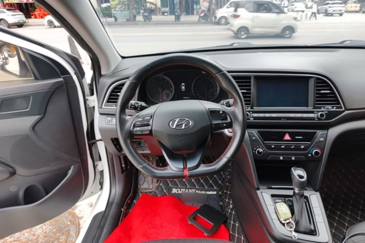 Used Hyundai Elantra (6th Generation / Lingdong) 2018 1.4T Dual-Clutch Xuan Dong · Dynamic Edition Steering Wheel