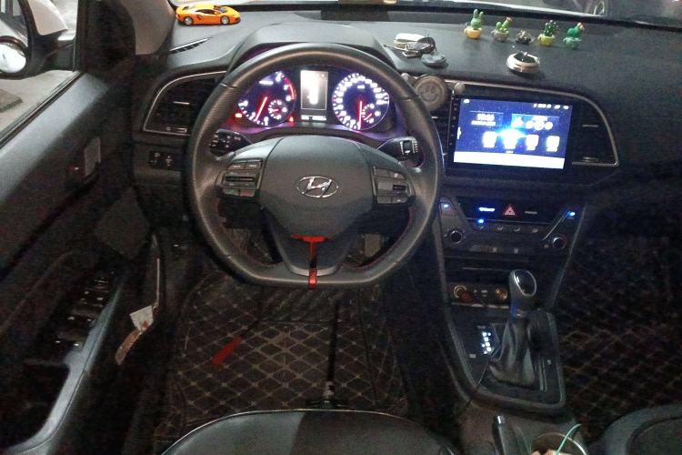 Used Hyundai Elantra (6th Generation / Lingdong) 2018 1.4T Dual-Clutch Xuan Dong · Dynamic Edition Steering Wheel