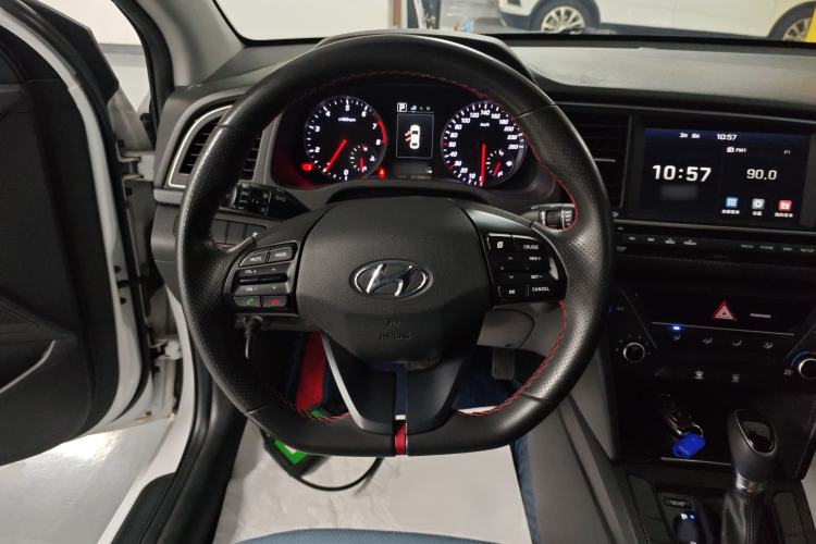 Used Hyundai Elantra (6th Generation / Lingdong) 2018 1.4T Dual-Clutch Xuan Dong · Dynamic Edition Steering Wheel