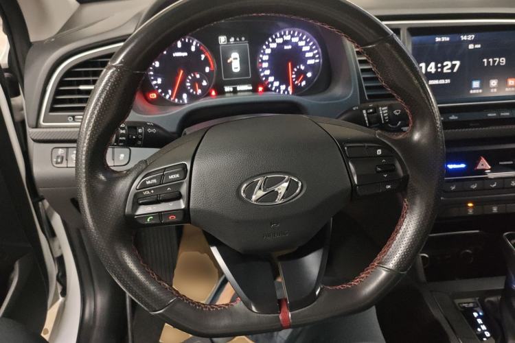 Used Hyundai Elantra (6th Generation / Lingdong) 2018 1.4T Dual-Clutch Xuan Dong · Dynamic Edition Steering Wheel