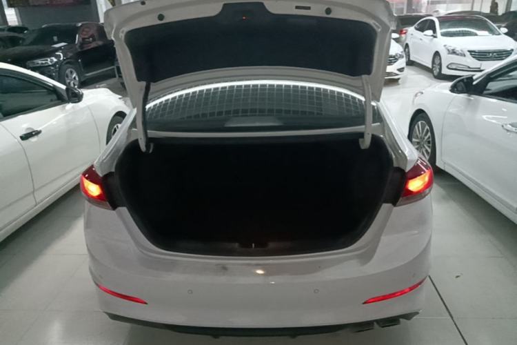 Used Hyundai Elantra (6th Generation / Lingdong) 2018 1.4T Dual-Clutch Xuan Dong · Dynamic Edition Trunk