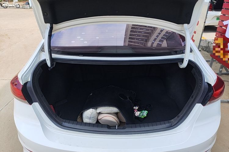 Used Hyundai Elantra (6th Generation / Lingdong) 2018 1.4T Dual-Clutch Xuan Dong · Dynamic Edition Trunk